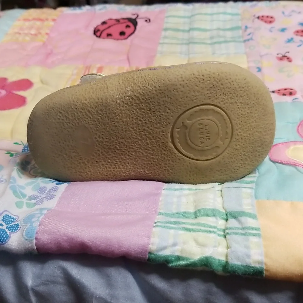 Livie & Luca Gold Metallic Leather  Pio Pio Mary Jane with Purple Bird Size 7 - Picture 7 of 8